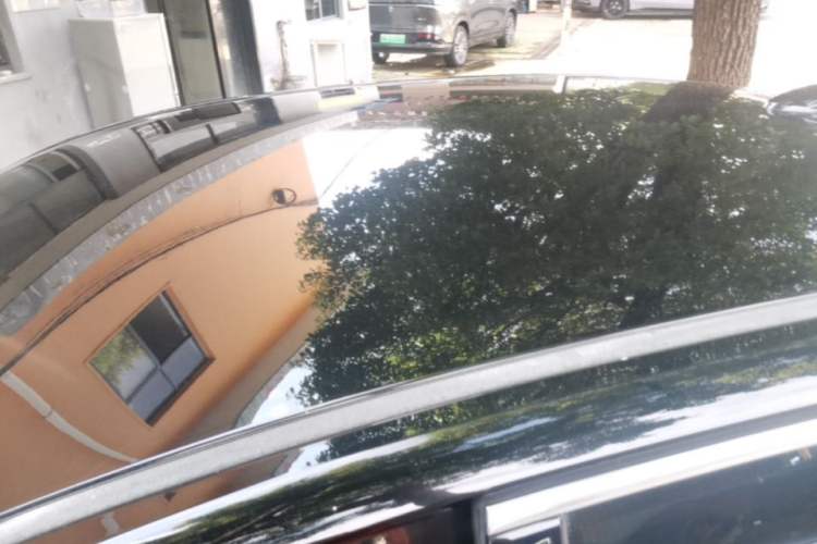 Used Hongqi E-QM5 2022 431 km Charge & Enjoy Edition Roof