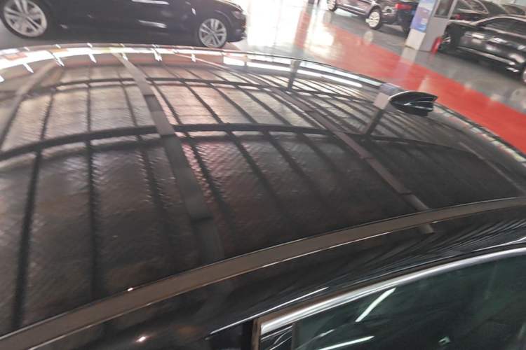 Used Hongqi E-QM5 2022 431 km Charge & Enjoy Edition Roof