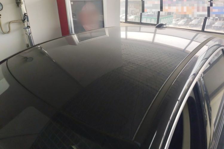Used Hongqi E-QM5 2022 431 km Charge & Enjoy Edition Roof