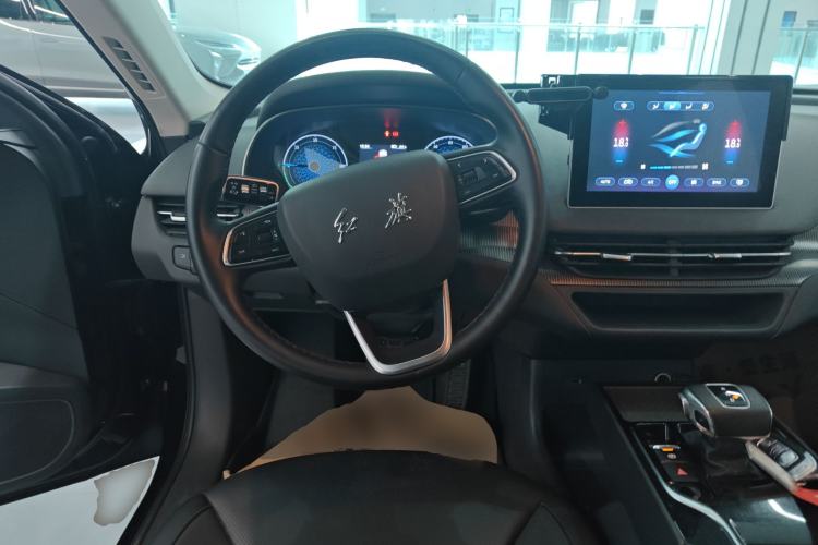Used Hongqi E-QM5 2022 431 km Charge & Enjoy Edition Steering Wheel