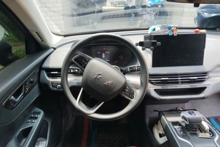 Used Hongqi E-QM5 2022 431 km Charge & Enjoy Edition Steering Wheel