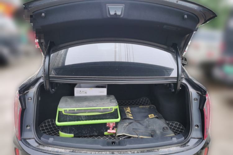 Used Hongqi E-QM5 2022 431 km Charge & Enjoy Edition Trunk