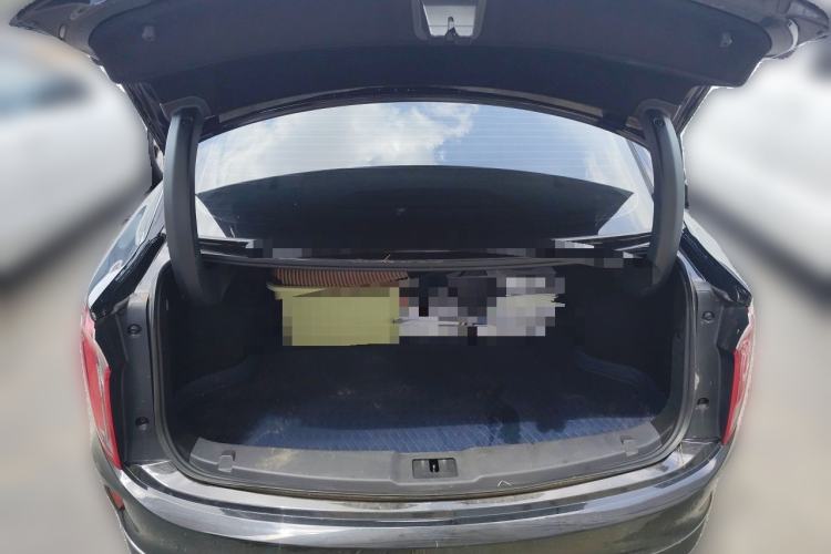 Used Hongqi E-QM5 2022 431 km Charge & Enjoy Edition Trunk