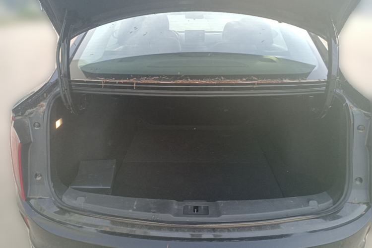 Used Hongqi E-QM5 2022 431 km Charge & Enjoy Edition Trunk
