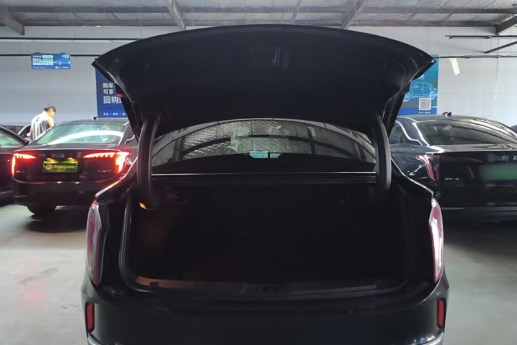 Used Hongqi E-QM5 2022 431 km Charge & Enjoy Edition Trunk