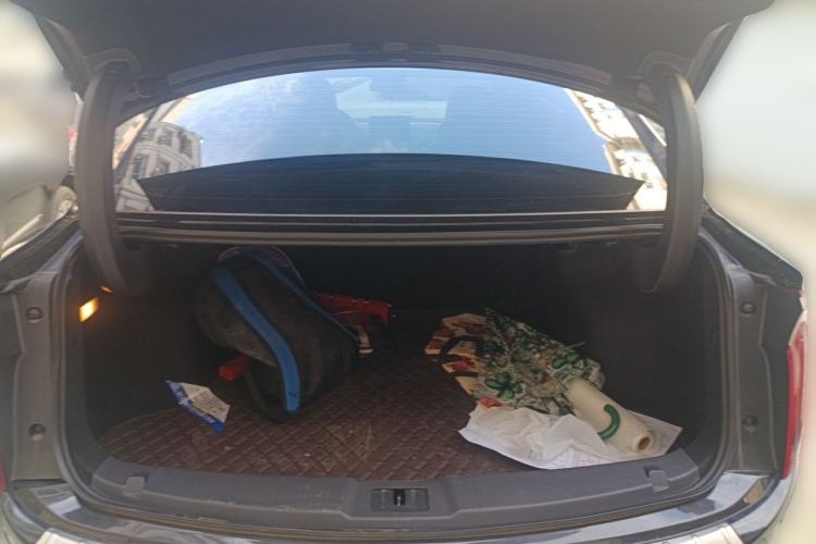 Used Hongqi E-QM5 2022 431 km Charge & Enjoy Edition Trunk