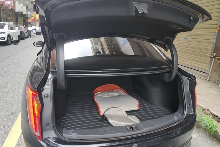Used Hongqi E-QM5 2022 431 km Charge & Enjoy Edition Trunk
