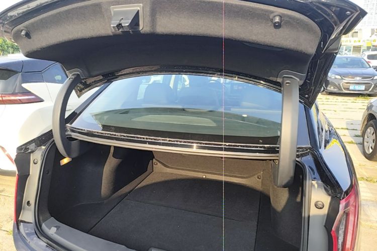 Used Hongqi E-QM5 2022 431 km Charge & Enjoy Edition Trunk