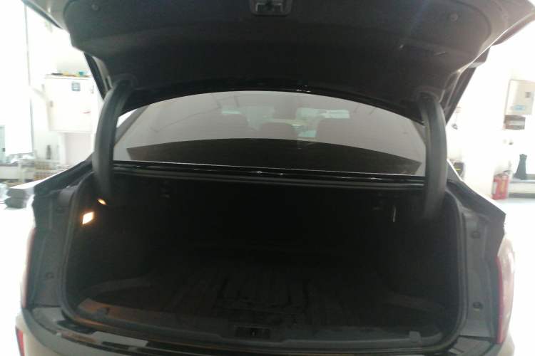 Used Hongqi E-QM5 2022 431 km Charge & Enjoy Edition Trunk