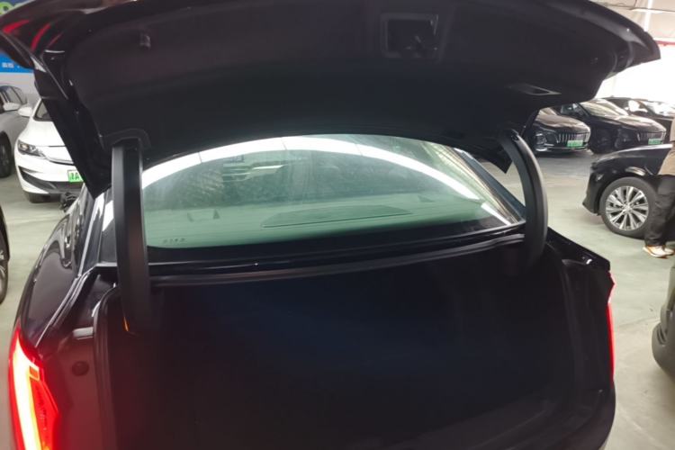 Used Hongqi E-QM5 2022 431 km Charge & Enjoy Edition Trunk
