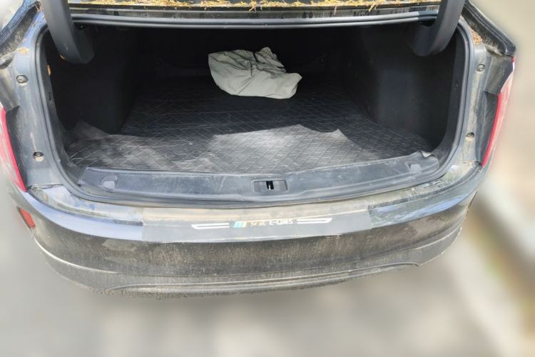 Used Hongqi E-QM5 2022 431 km Charge & Enjoy Edition Trunk