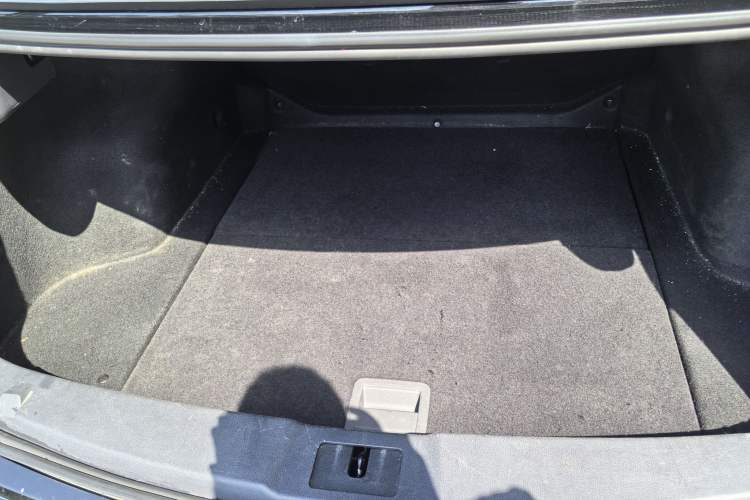 Used Hongqi E-QM5 2022 431 km Charge & Enjoy Edition Trunk