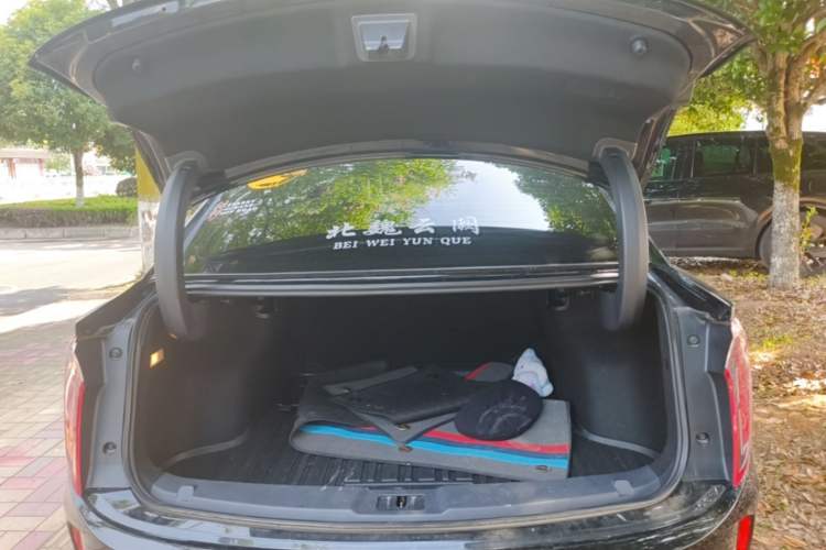 Used Hongqi E-QM5 2022 431 km Charge & Enjoy Edition Trunk