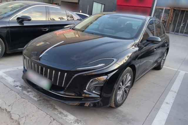 Used Hongqi E-QM5 2022 431 km Charge & Enjoy Edition