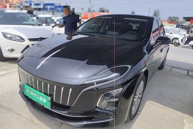 Hongqi E-QM5 2022 431 km Charge & Enjoy Edition usado