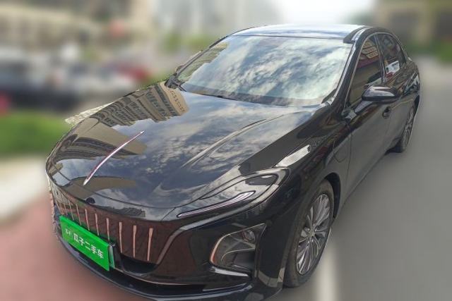 Used Hongqi E-QM5 2022 431 km Charge & Enjoy Edition