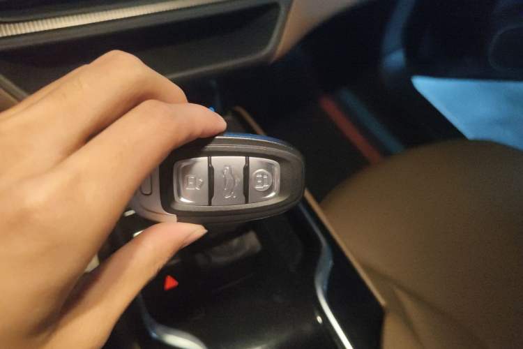 Used Hongqi E-QM5 2022 431 km Charge & Enjoy Edition Vehicle Key