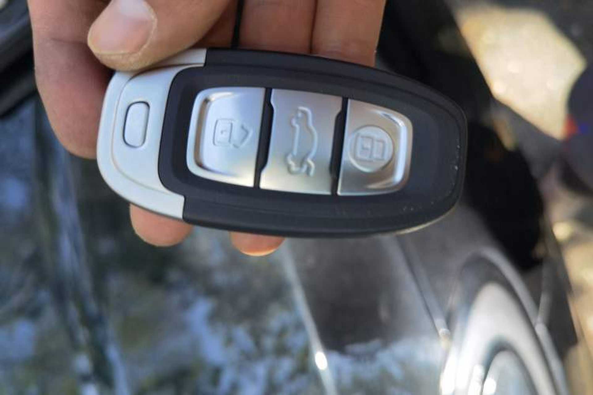 Used Hongqi E-QM5 2022 431 km Charge & Enjoy Edition Vehicle Key