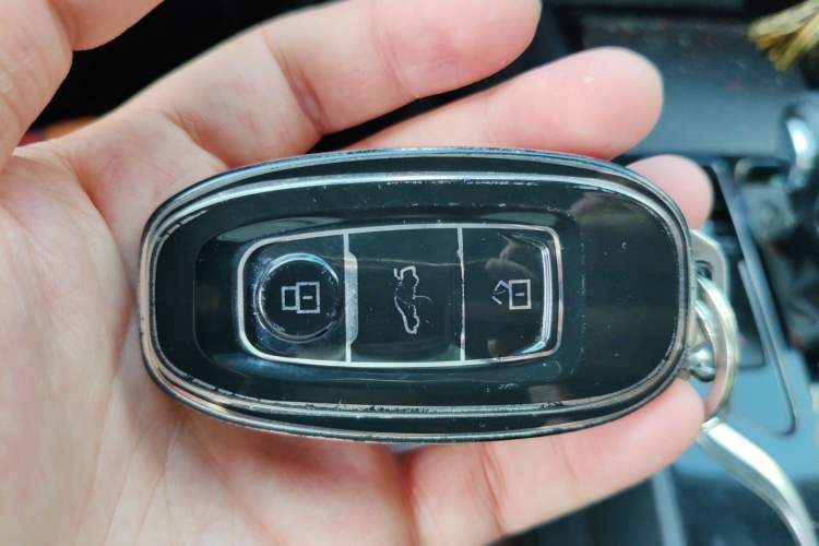 Used Hongqi E-QM5 2022 431 km Charge & Enjoy Edition Vehicle Key