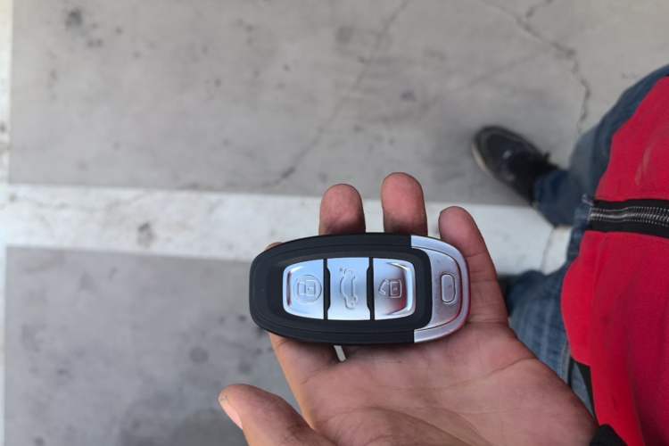 Used Hongqi E-QM5 2022 431 km Charge & Enjoy Edition Vehicle Key
