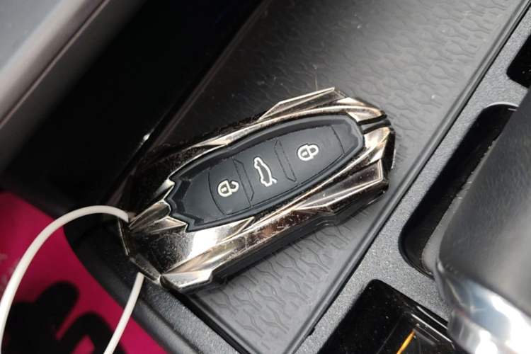 Used Hongqi E-QM5 2022 431 km Charge & Enjoy Edition Vehicle Key