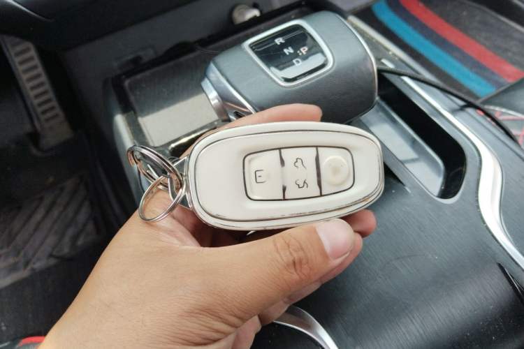 Used Hongqi E-QM5 2022 431 km Charge & Enjoy Edition Vehicle Key