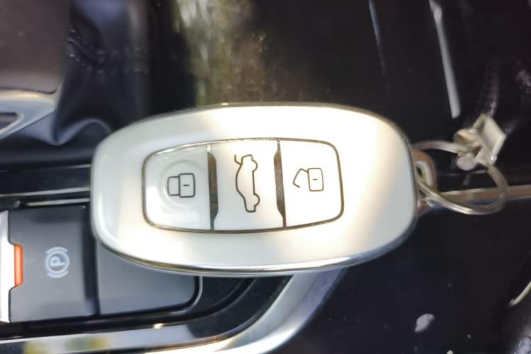 Used Hongqi E-QM5 2022 431 km Charge & Enjoy Edition Vehicle Key