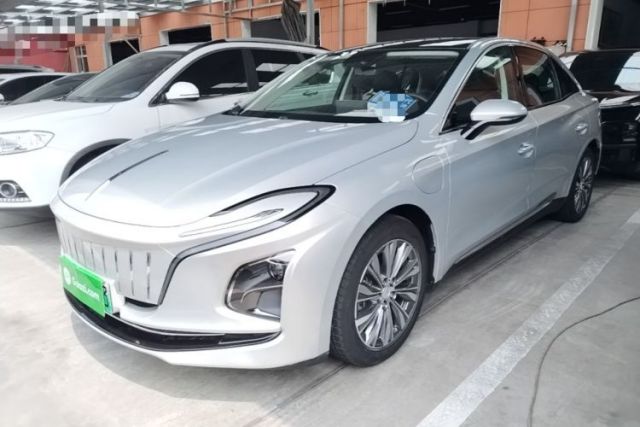 Used Hongqi E-QM5 2022 431 km Charge & Enjoy Edition