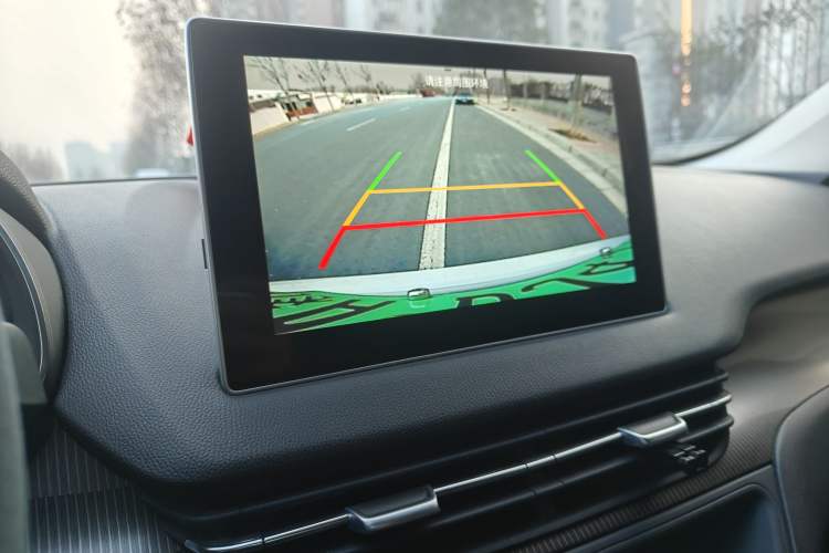 Used Hongqi E-QM5 2022 431 km Charge & Enjoy Edition Audio And AC Panel