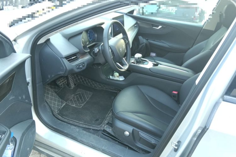 Used Hongqi E-QM5 2022 431 km Charge & Enjoy Edition Driver Seat