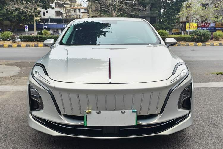 Used Hongqi E-QM5 2022 431 km Charge & Enjoy Edition Exterior 1