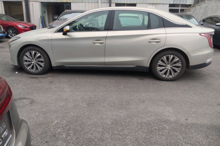 Used Hongqi E-QM5 2022 431 km Charge & Enjoy Edition Exterior 3