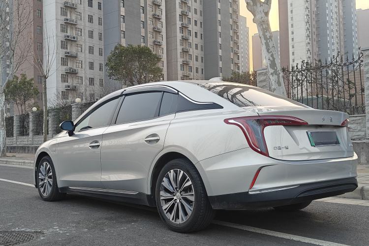 Used Hongqi E-QM5 2022 431 km Charge & Enjoy Edition Exterior 4