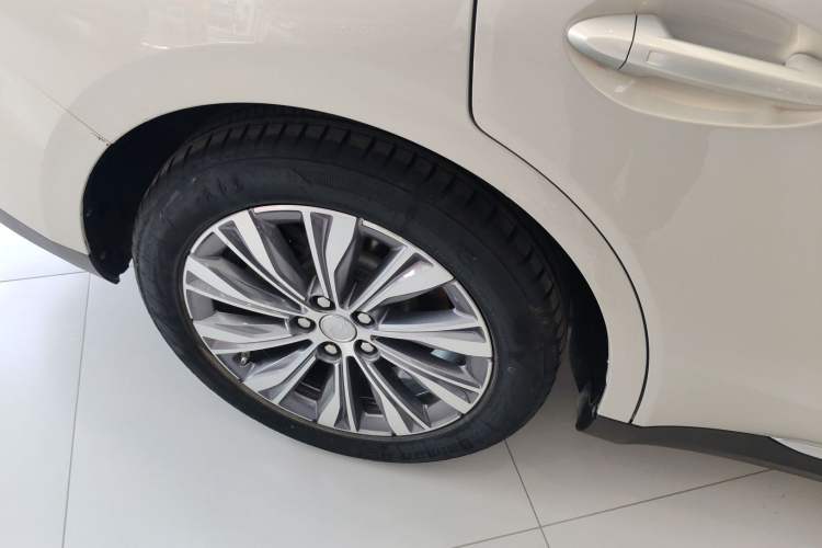 Used Hongqi E-QM5 2022 431 km Charge & Enjoy Edition Exterior 5