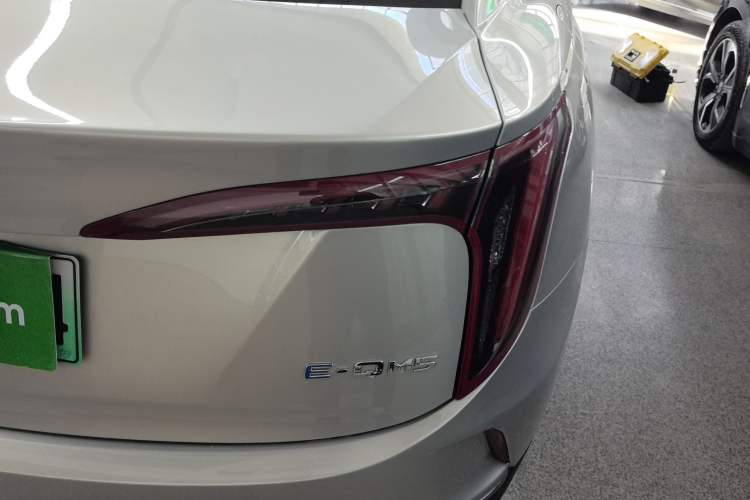 Used Hongqi E-QM5 2022 431 km Charge & Enjoy Edition Exterior 6
