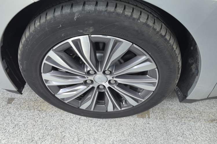 Used Hongqi E-QM5 2022 431 km Charge & Enjoy Edition Exterior 7