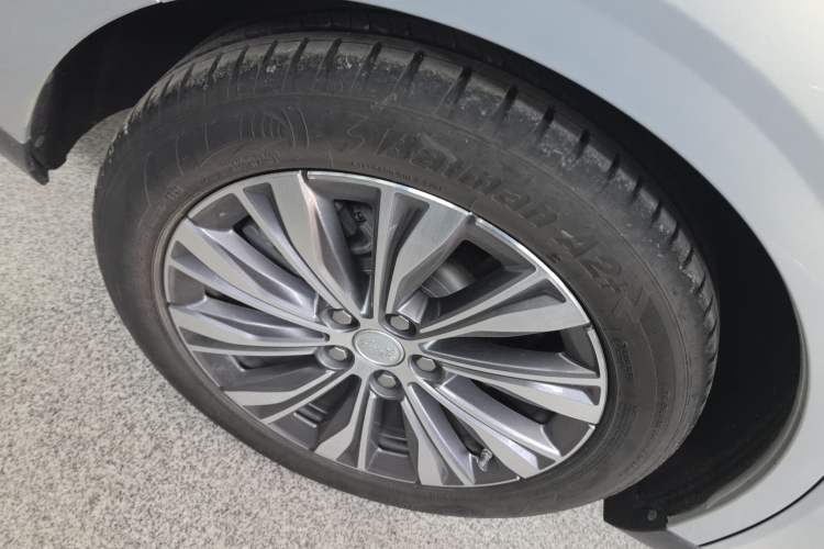 Used Hongqi E-QM5 2022 431 km Charge & Enjoy Edition Exterior 8