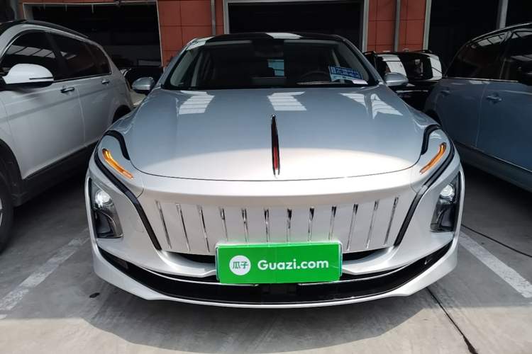 Used Hongqi E-QM5 2022 431 km Charge & Enjoy Edition Front