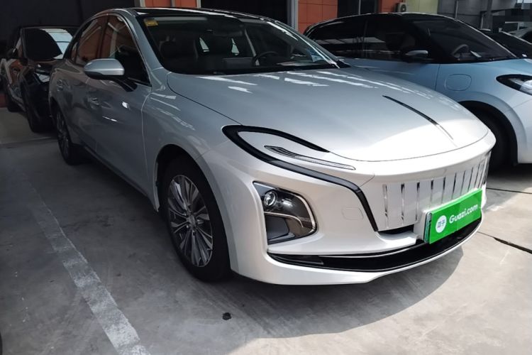 Used Hongqi E-QM5 2022 431 km Charge & Enjoy Edition Front Right 45 Deg