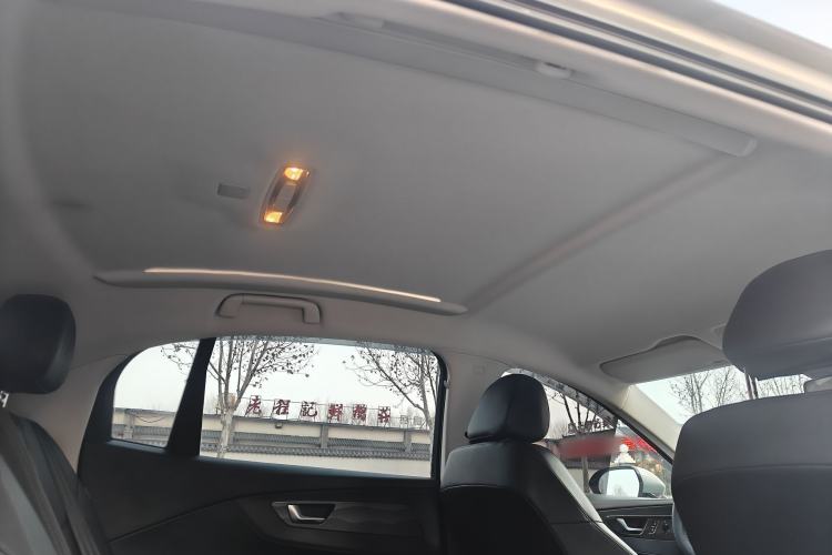 Used Hongqi E-QM5 2022 431 km Charge & Enjoy Edition Headliner