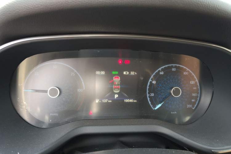 Used Hongqi E-QM5 2022 431 km Charge & Enjoy Edition Instrument Cluster
