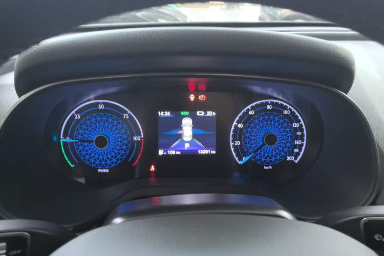 Used Hongqi E-QM5 2022 431 km Charge & Enjoy Edition Instrument Cluster