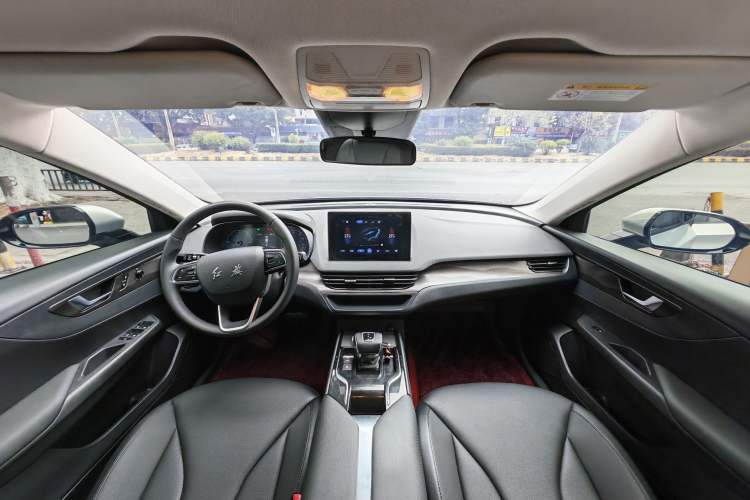 Used Hongqi E-QM5 2022 431 km Charge & Enjoy Edition Interior 1