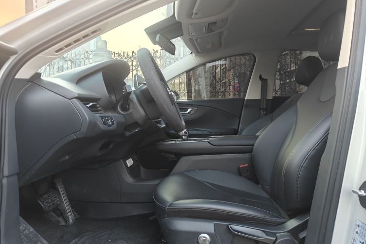 Used Hongqi E-QM5 2022 431 km Charge & Enjoy Edition Interior 2