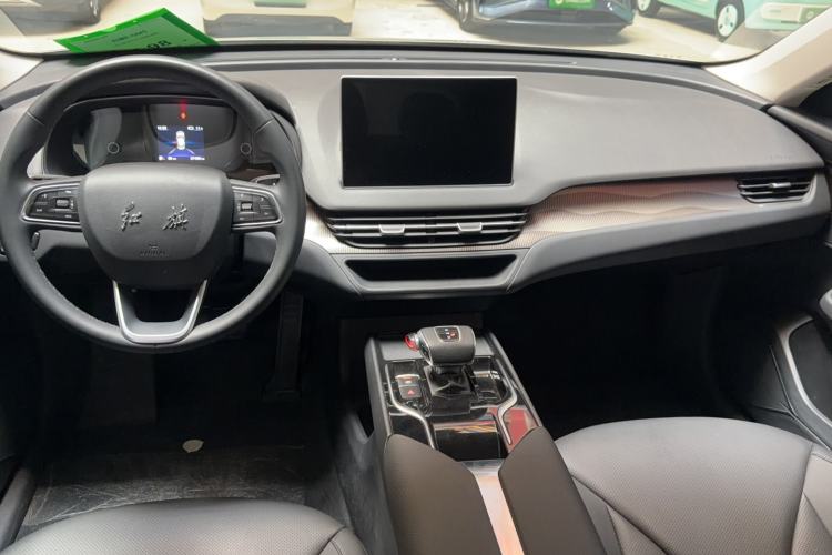 Used Hongqi E-QM5 2022 431 km Charge & Enjoy Edition Interior 3