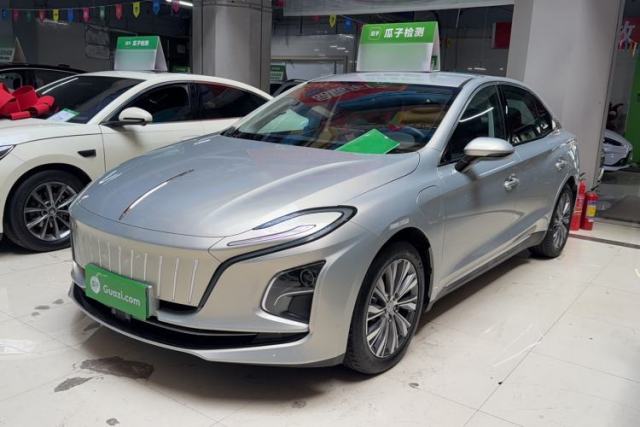 Used Hongqi E-QM5 2022 431 km Charge & Enjoy Edition