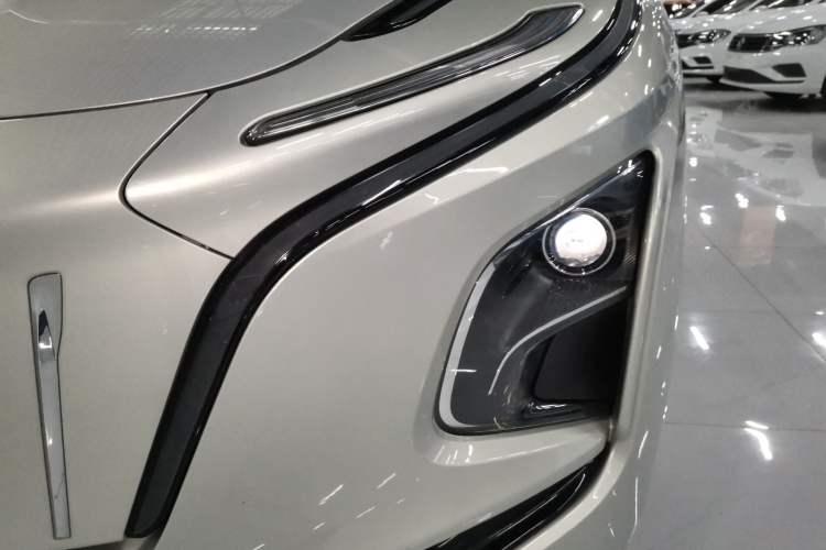 Used Hongqi E-QM5 2022 431 km Charge & Enjoy Edition Left Front Headlight