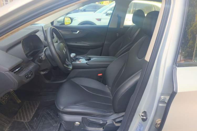 Used Hongqi E-QM5 2022 431 km Charge & Enjoy Edition Left Front Seat