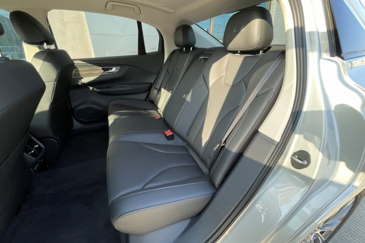 Used Hongqi E-QM5 2022 431 km Charge & Enjoy Edition Left Rear Seat