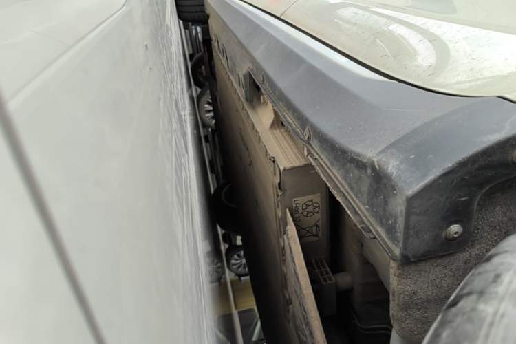 Used Hongqi E-QM5 2022 431 km Charge & Enjoy Edition Left Side Sill